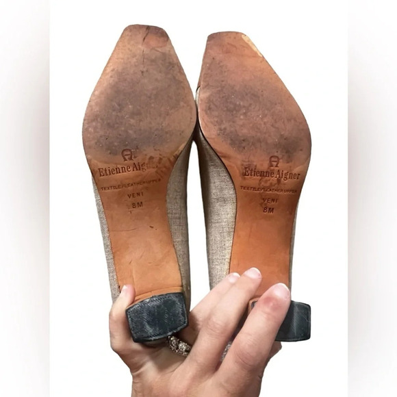 Etienne Aigner sz 8 square toe leather heels excellent condition 2.5 inch heel - Picture 2 of 5